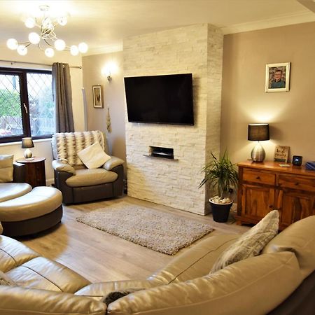 Mikes At Menai - Stylish & Spacious 3 Bed House In Menai Bridge. المظهر الخارجي الصورة