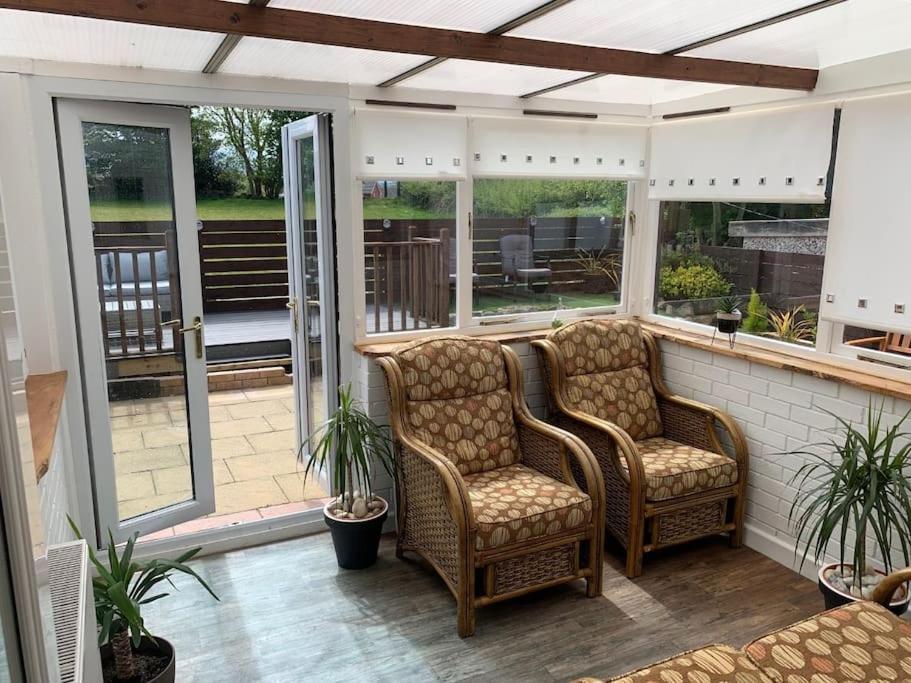 Mikes At Menai - Stylish & Spacious 3 Bed House In Menai Bridge. المظهر الخارجي الصورة