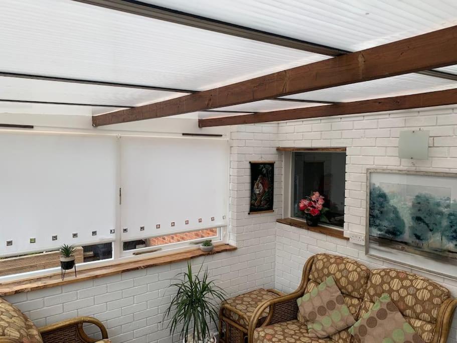 Mikes At Menai - Stylish & Spacious 3 Bed House In Menai Bridge. المظهر الخارجي الصورة