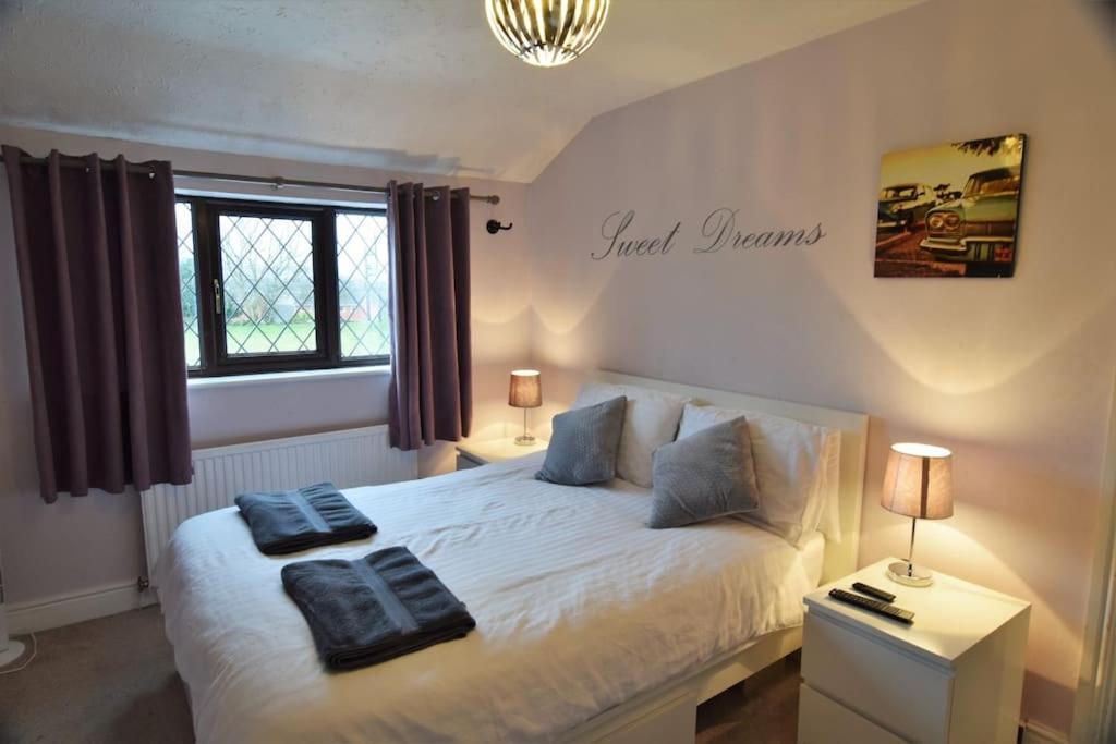 Mikes At Menai - Stylish & Spacious 3 Bed House In Menai Bridge. المظهر الخارجي الصورة