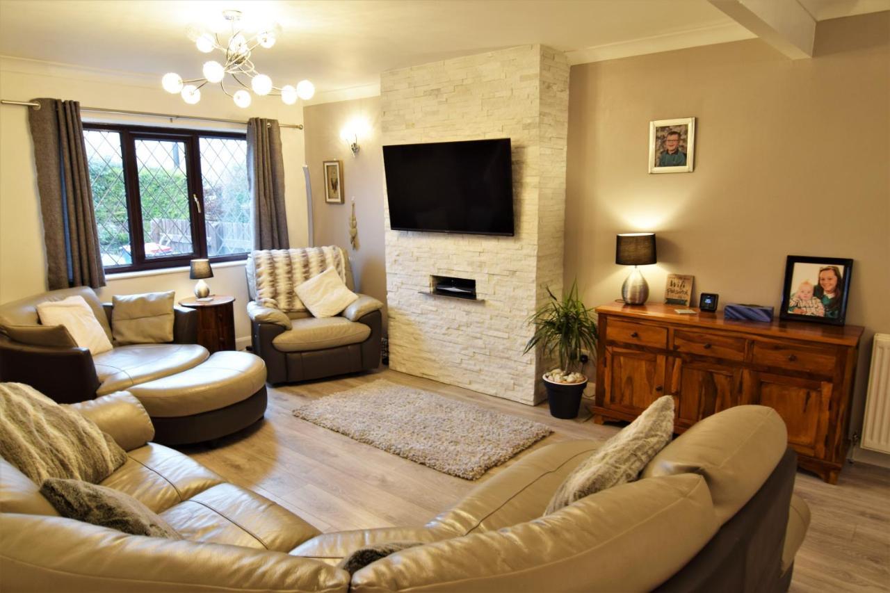 Mikes At Menai - Stylish & Spacious 3 Bed House In Menai Bridge. المظهر الخارجي الصورة