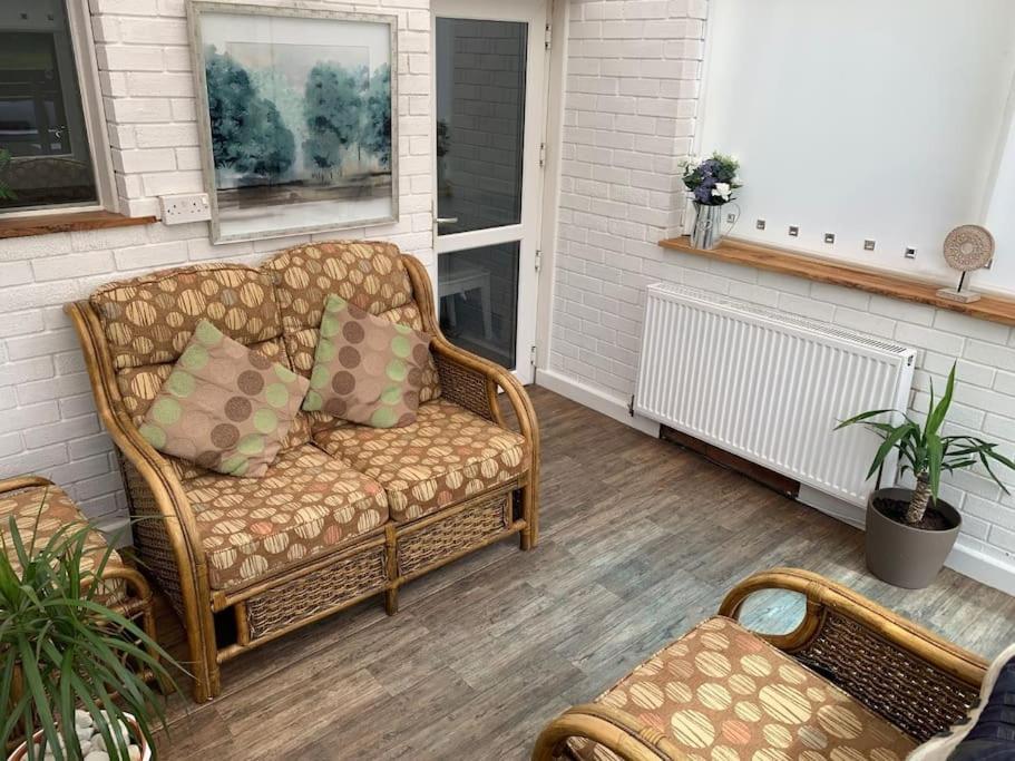 Mikes At Menai - Stylish & Spacious 3 Bed House In Menai Bridge. المظهر الخارجي الصورة
